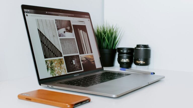 Clear desktop desk space. Photo by Aditya Chinchure.
