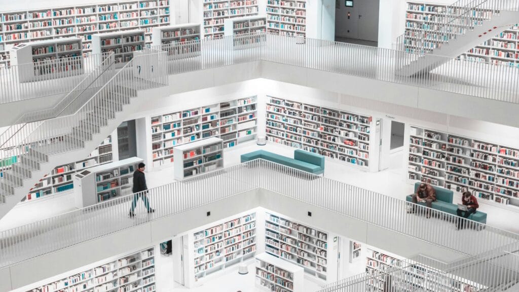 Organised and nicely laid out modern library. Photo by Sara Kurfess. 